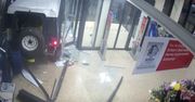 Brawurowa kradzież. Wjechali Land Roverem prostu do sklepu Aldi