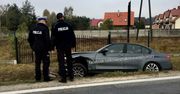 Policjanci rozbili nieoznakowane BMW. Internauci kpią w najlepsze