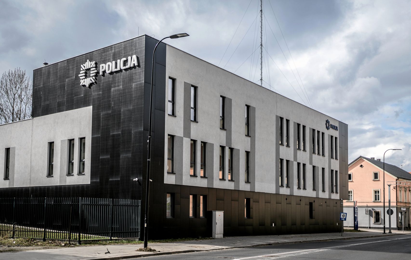 Policja pozwana, komendant główny będzie świadkiem. Firma budowlana chce odzyskać pieniądze