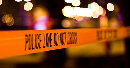 Gra "w zaufanie" skończyła się tragedią. Dyplomata zginął po upadku z 7. piętra