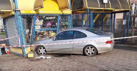 Tragiczny wypadek przed kioskiem w Stalowej Woli. 18-latek usłyszy zarzuty