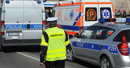 Tragedia we Wrocławiu. Mężczyzna skoczył ze słupa wysokiego napięcia