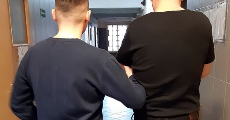 Warszawa. Były kurier podszywał się pod kuriera. "Zuchwała kradzież"