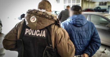 Oferowali zgwałconej kobiecie 200 tys. złotych za zmianę zeznań. Usłyszeli zarzuty