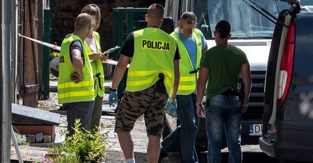 Żonobójstwo w Wałbrzychu. "Narzędziem zbrodni mogła być sznurówka"