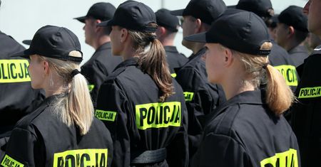 Poseł PiS walczy o kamizelki kuloodporne dla kobiet. "Funkcjonariuszki nie są odpowiednio chronione"