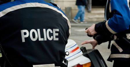 Francja: ojciec napadniętego chłopca zawiózł sprawców na komisariat. Został oskarżony o porwanie