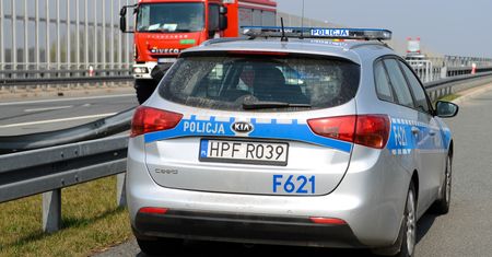 Wypadek na A4. Zapalił się samochód. Kierowcy stoją w korku