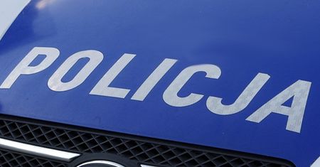 16-letni kierowca opla spowodował wypadek i uciekł. Miał przy sobie amfetaminę