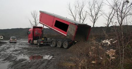 Niemieckie śmieci w Polsce. Nielegalne odpady trafiły do Bytomia