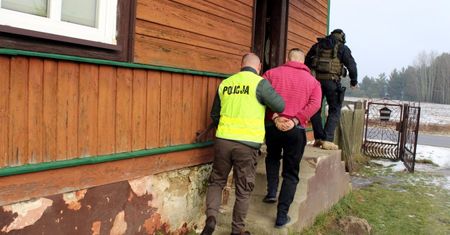 27 osób zatrzymanych. Odpowiedzą m.in. za 560 kg amfetaminy i 120 kg marihuany