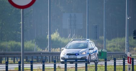Karambol czterech aut na DK92. Poważne utrudnienia
