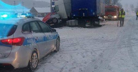 Podlasie: tragiczny wypadek na DK 61. Dwie osoby nie żyją