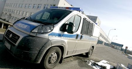 13-latka z Suwałk urodziła dziecko. Doszło do tragedii