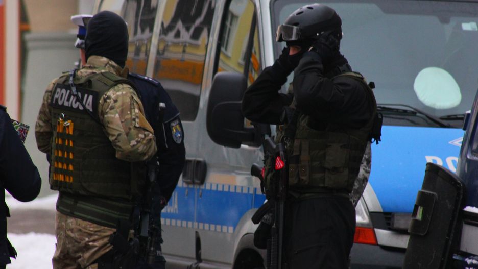 Policja zatrzymała 5 prawników