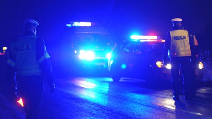 Kierowca, który śmiertelnie potrącił dwie osoby na pasach, usłyszał zarzut