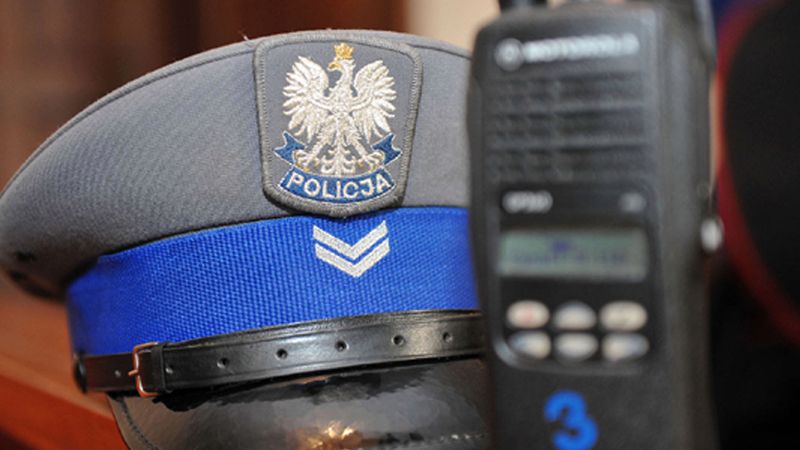 Kupione dyplomy miały ułatwić funkcjonariuszom awanse służbowe. 