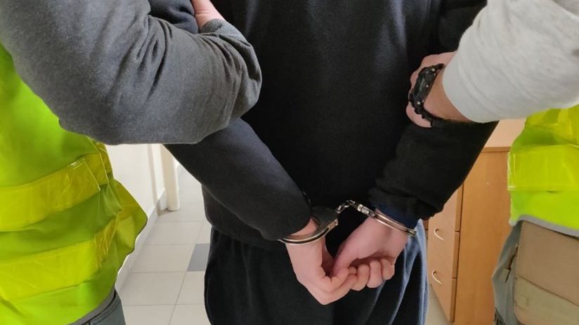 Policja zatrzymała mężczyznę, który próbował kupić od funkcjonariuszy marihuanę
