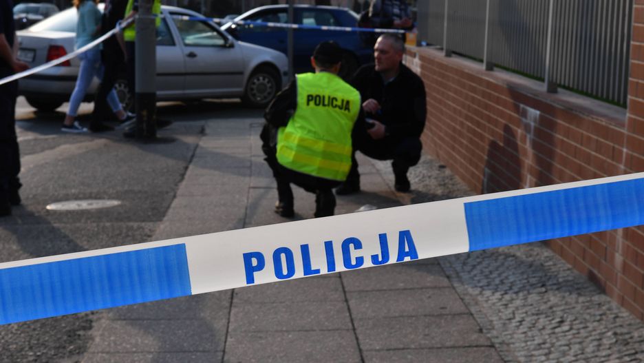 Policja zabezpiecza ślady w Szczecinie (zdjęcie ilustracyjne)