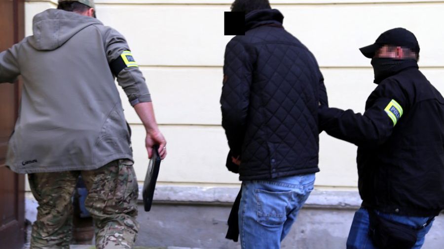 Mężczyzna ukrył swoją tożsamość w sieci