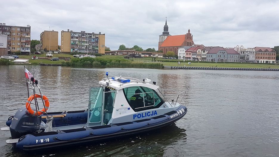 Wznowiono poszukiwania 80-latka na Zalewie Szczecińskim