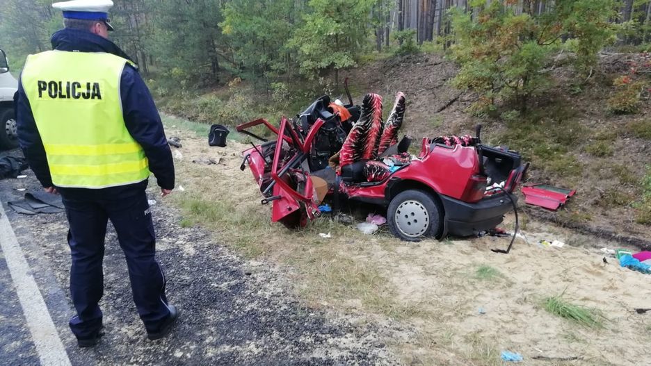 Bobry koło Radomska. Na miejscu tragedii na DK 91 jest policja