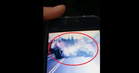 Wypadek na DK 5 w Rosnówku. Zderzenie rozpędzonych aut. Pokazano wideo