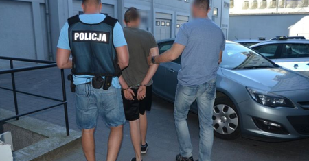 Jeździł samochodem po molo w Brzeźnie. "Nie wiedział o zakazie jazdy"