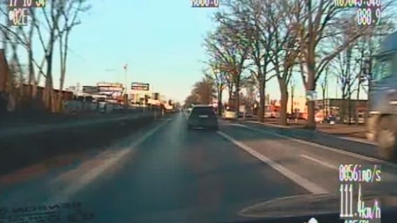 Ucieczka przed policją jest teraz przestępstwem. Lepiej tego nie robić