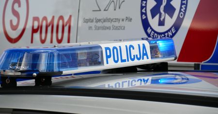 Wypadek w Złotowie. Na mężczyznę zawaliła się ściana