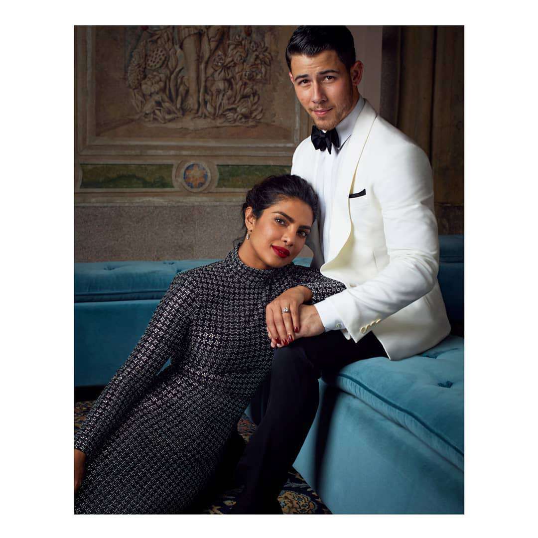 Nick Jonas i Priyanka Chopra skopiowali stylizacje Jennifer Lopez i Alexa Rodrigueza