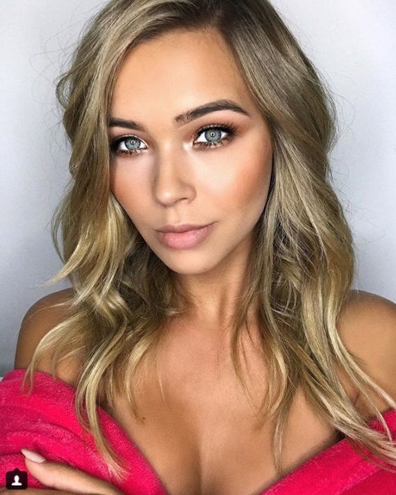 Sandra Kubicka znów rozgrzewa zmysły. Pokazała się w bikini