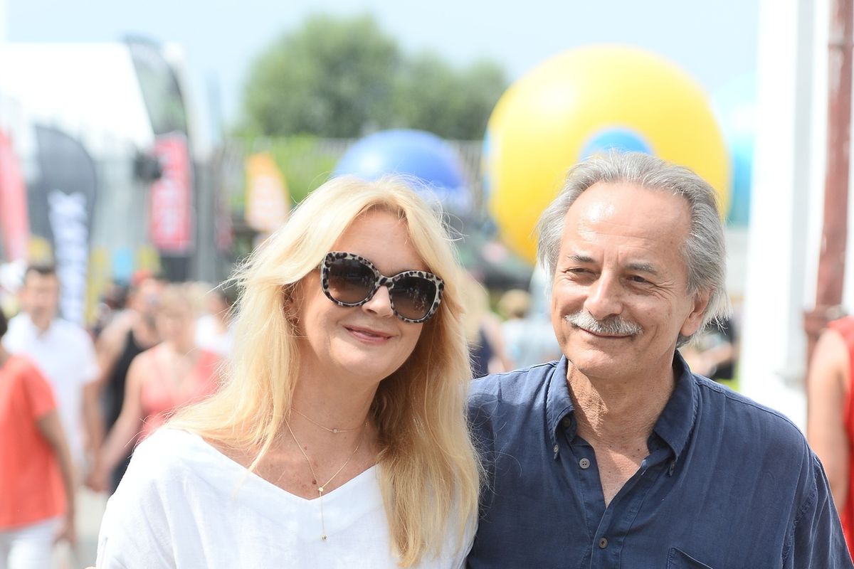 Grażyna Torbicka z mężem. 59-letnia gwiazda pojawiła się w krótkich szortach