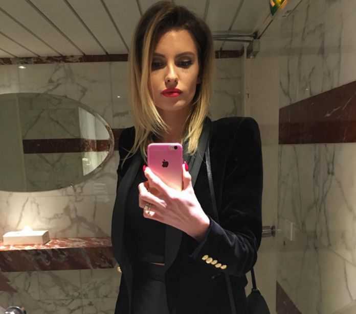 Dominika Grosicka kusi w czerwonej sukience. To jedna z najpiękniejszych polskich WAGs