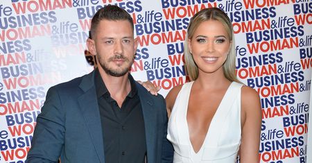 Sandra Kubicka całuje się z nowym partnerem na ściance