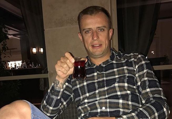 Kamil Grosicki wdał się w pyskówkę z kibicami. Robi się coraz bardziej nerwowo