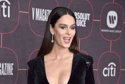 Nicole Trunfio z bardzo głębokim dekoltem. Niedługo znowu rodzi