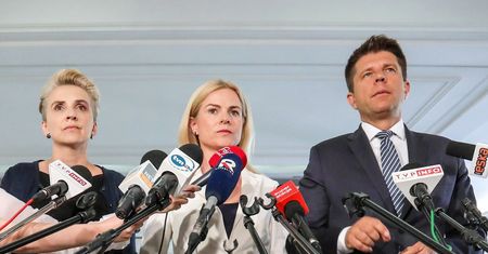Dwie osoby dostały się do Sejmu w bagażniku. Jest już pierwsza kara, może być więcej