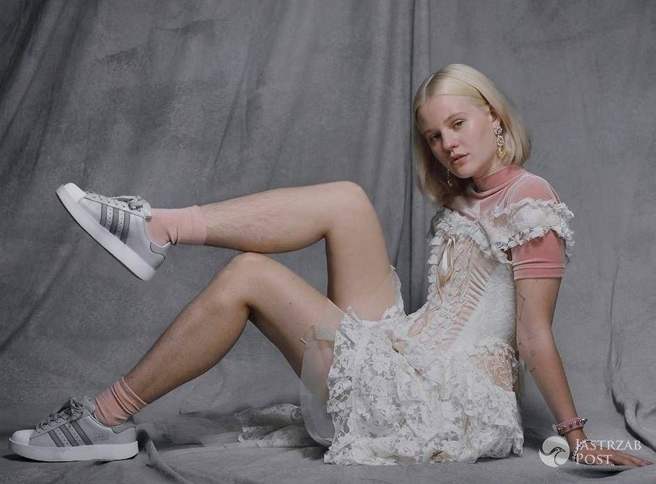 Arvida Byström - modelka z owłosionymi nogami w kampanii Adidas