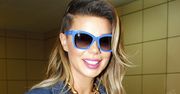 Edyta Górniak w samej (!) dżinsowej koszuli i kozakach w Dzień Dobry TVN [GALERIA]