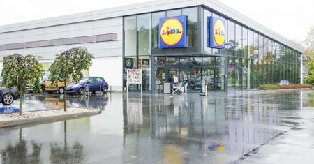 Lidl testuje bramki za kasami samoobsługowymi. Tak chce upiec kilka pieczeni na jednym ogniu