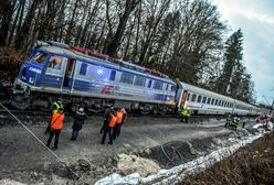 Pociąg uderzył w tira. "Szlaban był podniesiony"