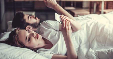 Nie mają ochoty na seks. Zamiast szukać pomocy, kobiety szprycują się tabletkami, których nikt nie przebadał
