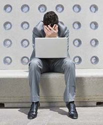 Małe firmy zatrudniają, a duże zwalniają