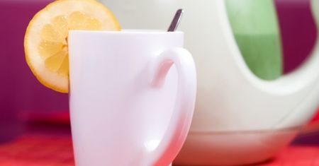 Jak usunąć kamień z czajnika? Domowe sposoby na odkamienianie