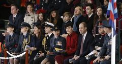 Księżna Kate po raz kolejny w czerwonym płaszczu marki Bennett
