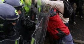 Starcia z policją na szczycie G-8