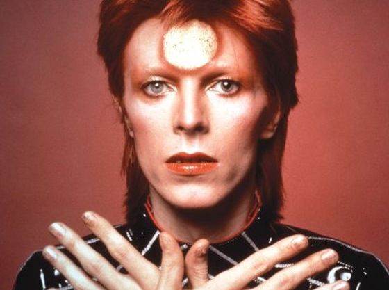 David Bowie i jego sceniczne metamorfozy