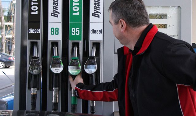 Prognoza cen paliw: ile zapłacimy przed świętami?