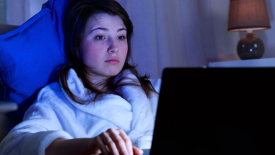Dzieci i nastolatki narażone są w internecie na kontakt z przestępcami seksualnymi. 
